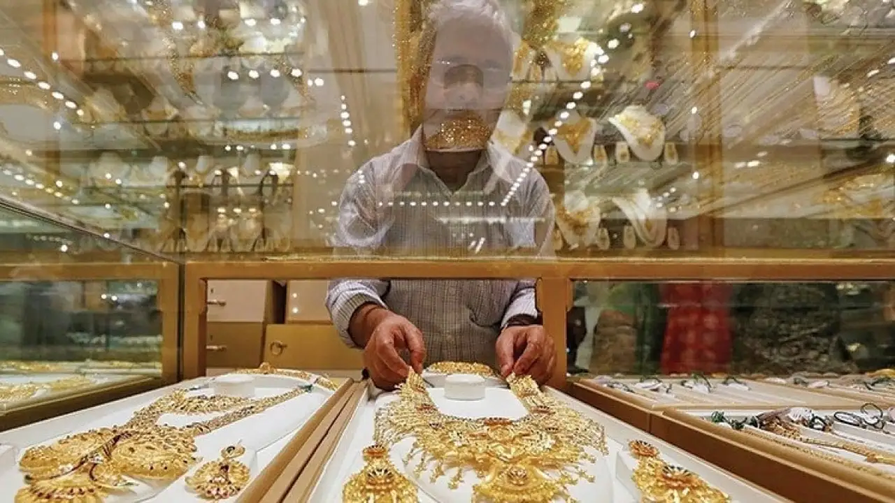 سعر خاتم الذهب عيار 9999 يتغير اليوم وفق جدول SJC المُحدث